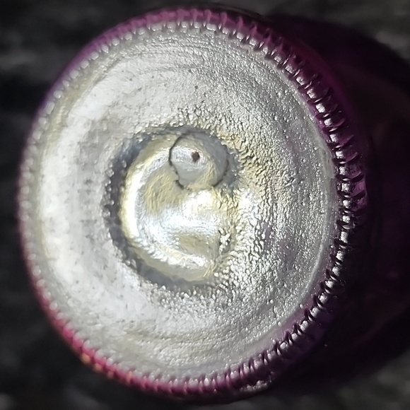 VINTAGE  PURPLE  GLASS VASE. - Picture 4 of 5